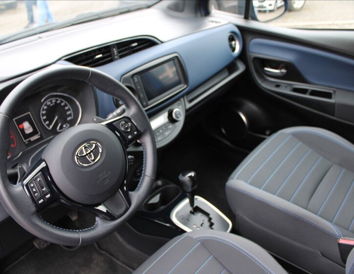 Toyota Yaris Kombi 1,5 l 82 kw
