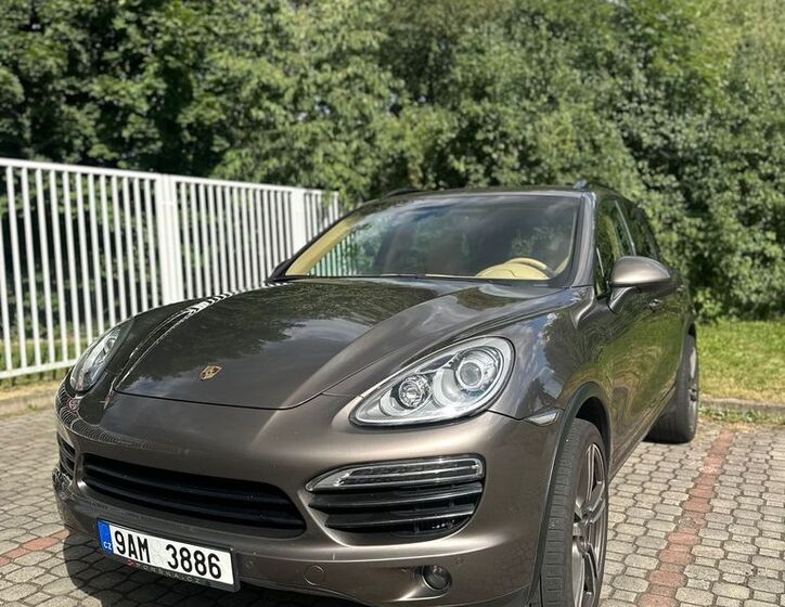 Porsche Cayenne 1