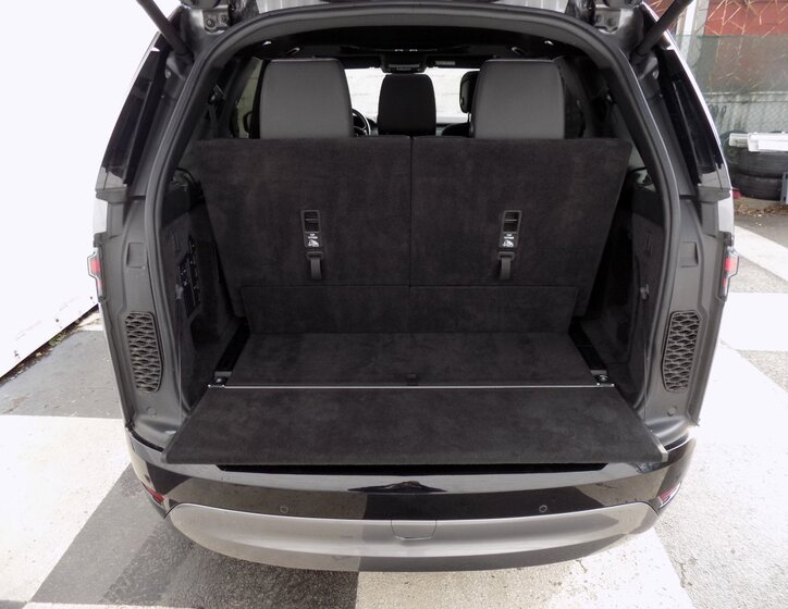 Land Rover Discovery 8