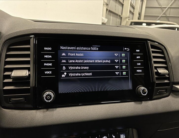 Škoda Karoq SUV 1,5 l 110 kw