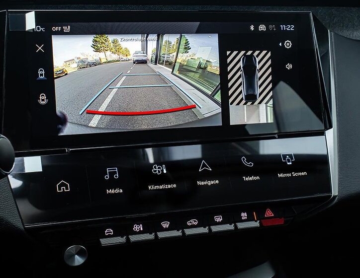 Peugeot 408 Liftback 1,2 l 105 kw