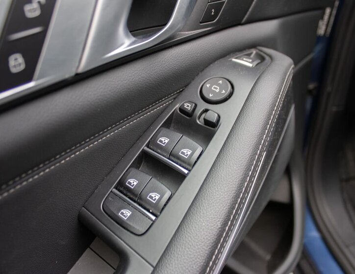 BMW X5 SUV 3,0 l 195 kw