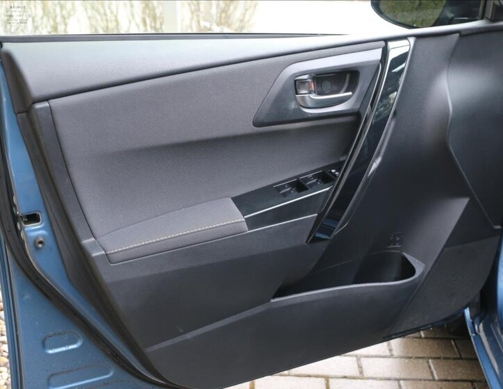 Toyota Auris Kombi 1,6 l 97 kw