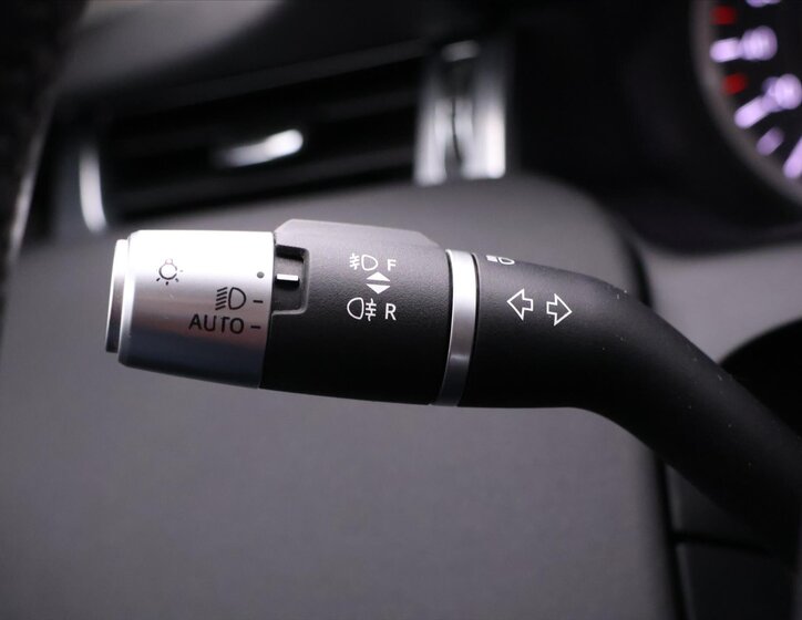 Land Rover Discovery Sport SUV / Terénní 2,0 l 110 kw