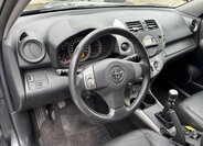 Toyota RAV4 SUV / Terénní 2,2 l 100 kw