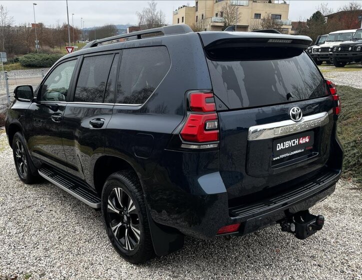 Toyota Land Cruiser 5