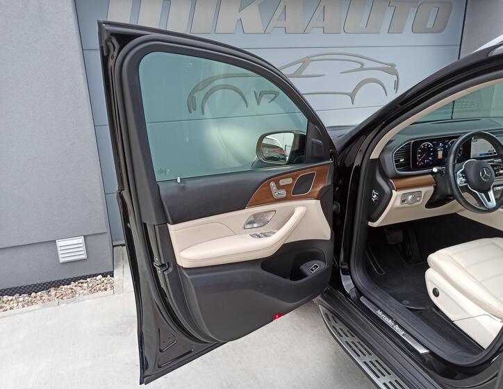 Mercedes-Benz GLE 28