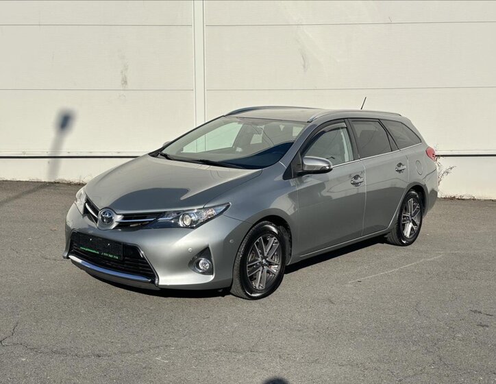 Toyota Auris Kombi 1,6 l 98 kw