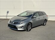 Toyota Auris Kombi 1,6 l 98 kw