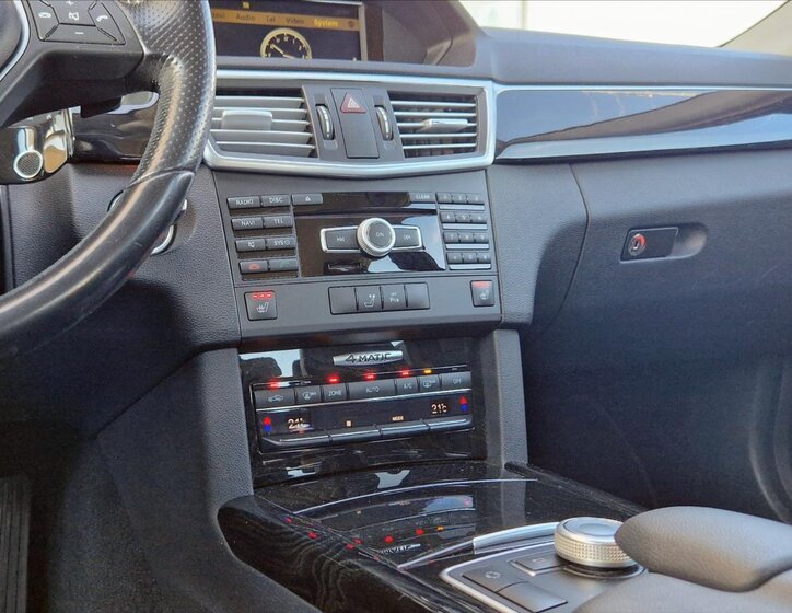 Mercedes-Benz Třídy E Sedan / Limuzína 3,0 l 195 kw