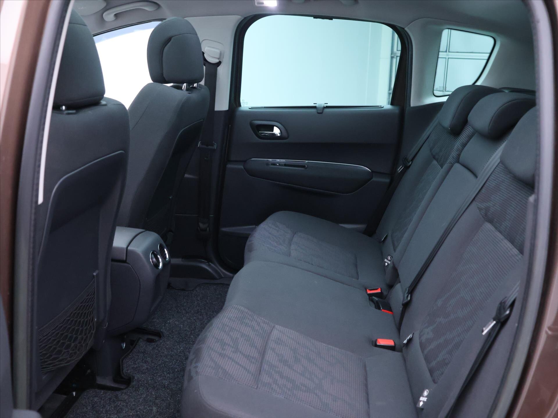 Peugeot 3008 MPV 2,0 l 120 kw