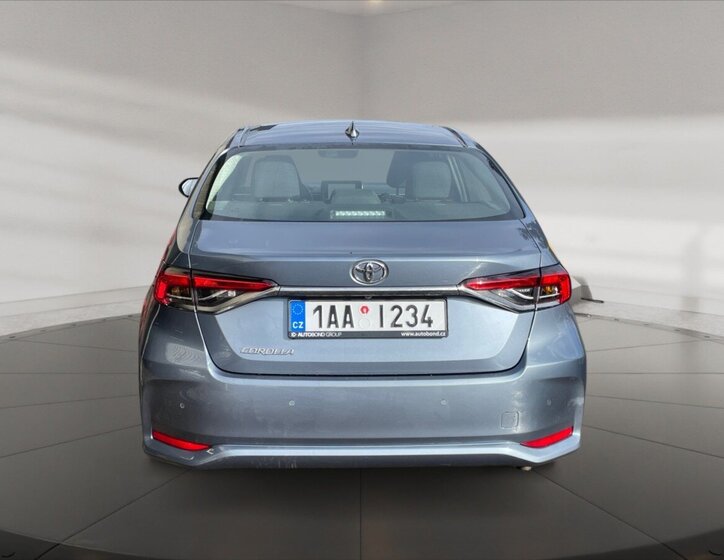 Toyota Corolla Sedan / Limuzína 1,5 l 92 kw
