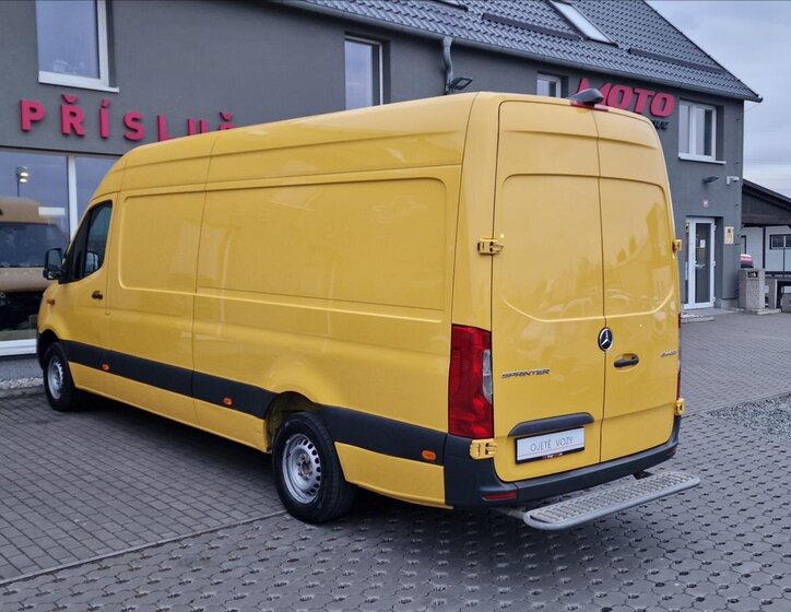 Mercedes-Benz Sprinter Skříň 2,1 l 105 kw