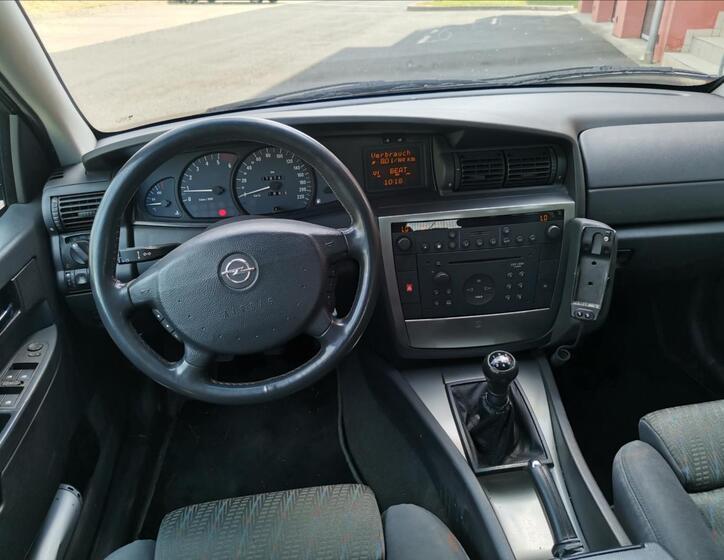 Opel Omega 11