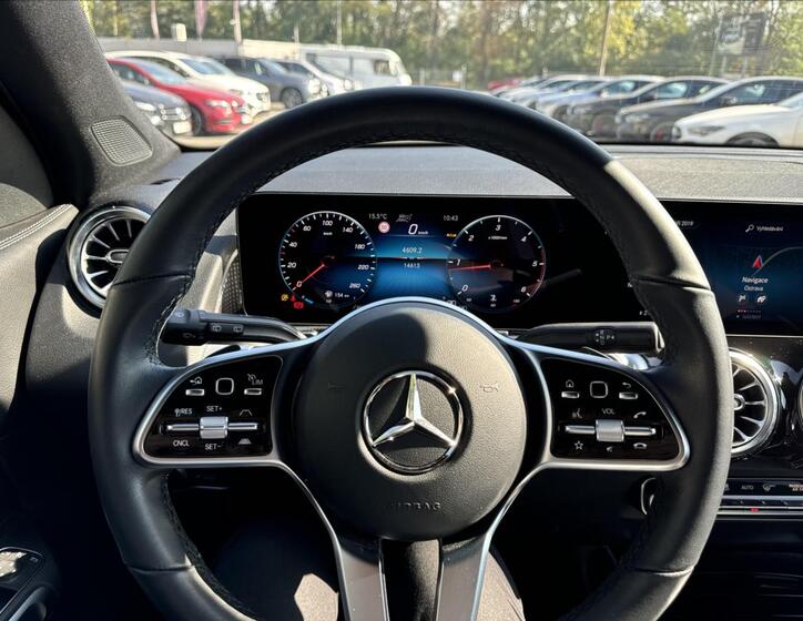 Mercedes-Benz GLB 11