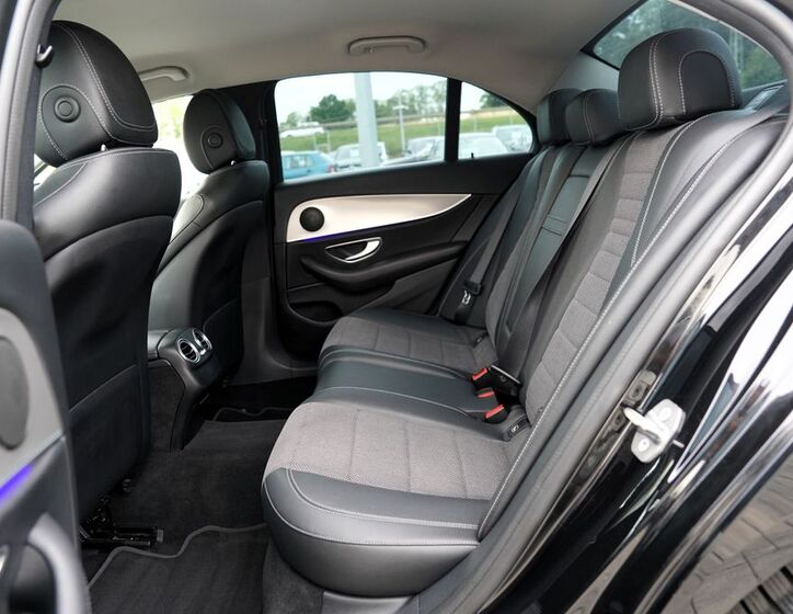 Mercedes-Benz Třídy E 28