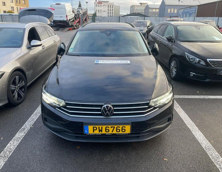 Volkswagen Passat 1