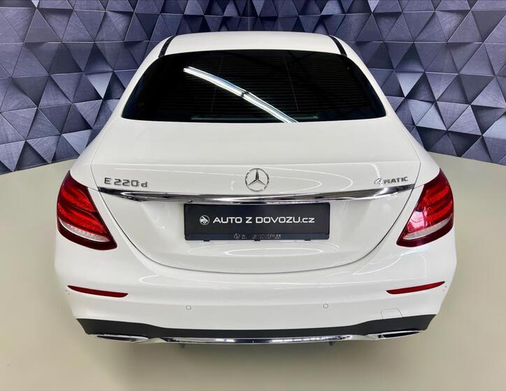 Mercedes-Benz Třídy E 6