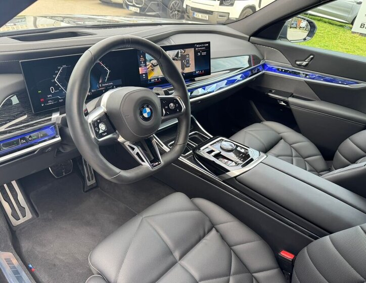 BMW Řada 7 Sedan / Limuzína 3,0 l 210 kw