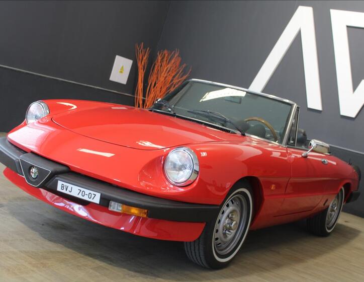 Alfa Romeo Spider 5