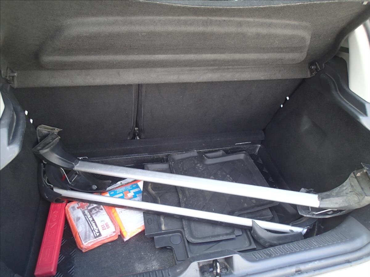 Renault Clio Hatchback 1,1 l 54 kw