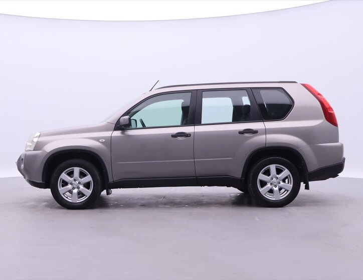 Nissan X-Trail SUV / Terénní 2,0 l 110 kw