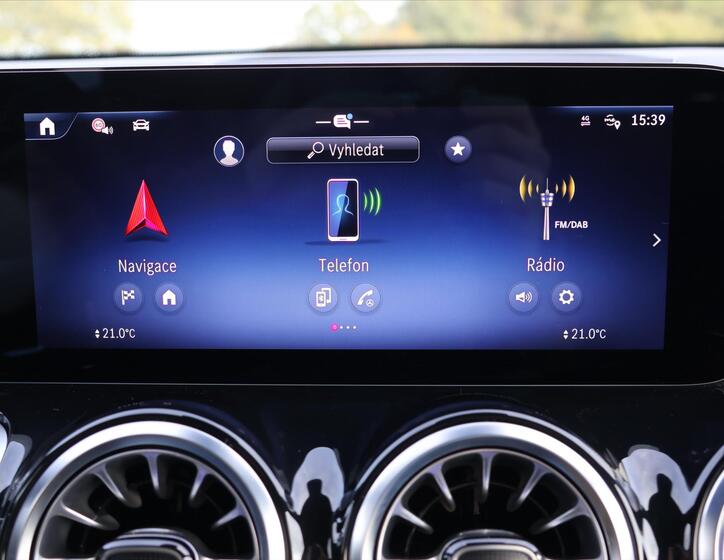 Mercedes-Benz GLB 33