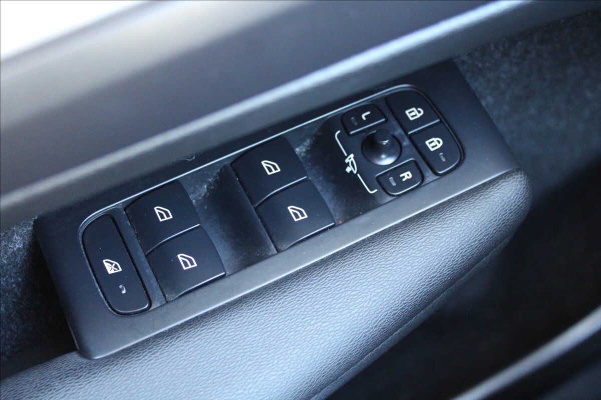 Volvo XC40 SUV 2,0 l 140 kw