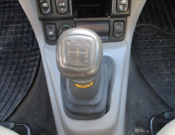 Land Rover Freelander 16