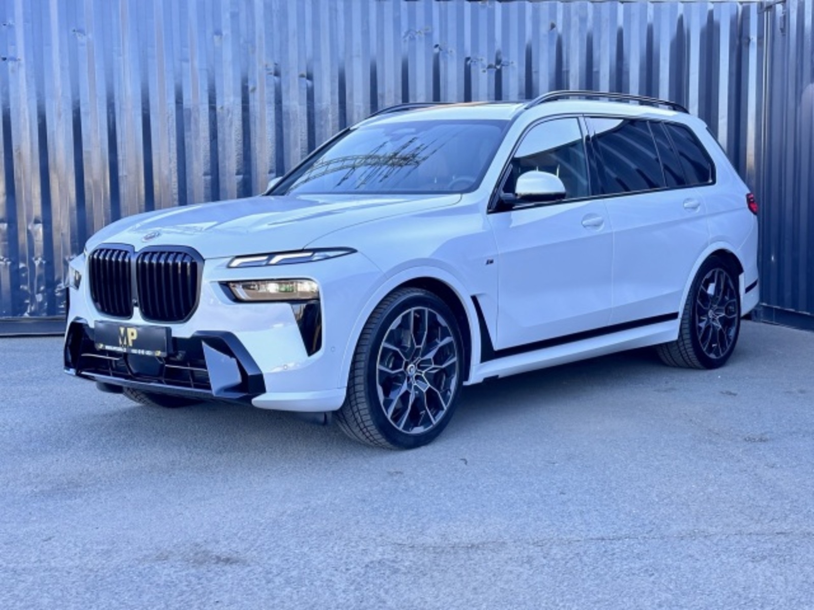 BMW X7 1