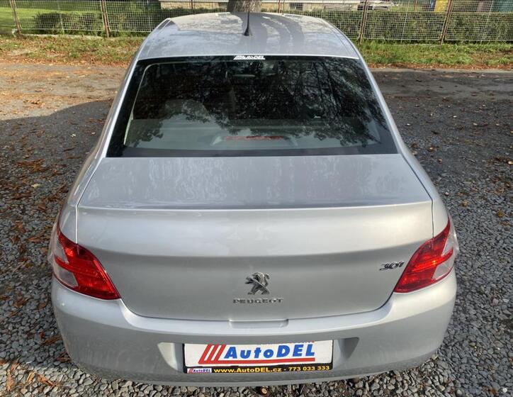 Peugeot 301 6