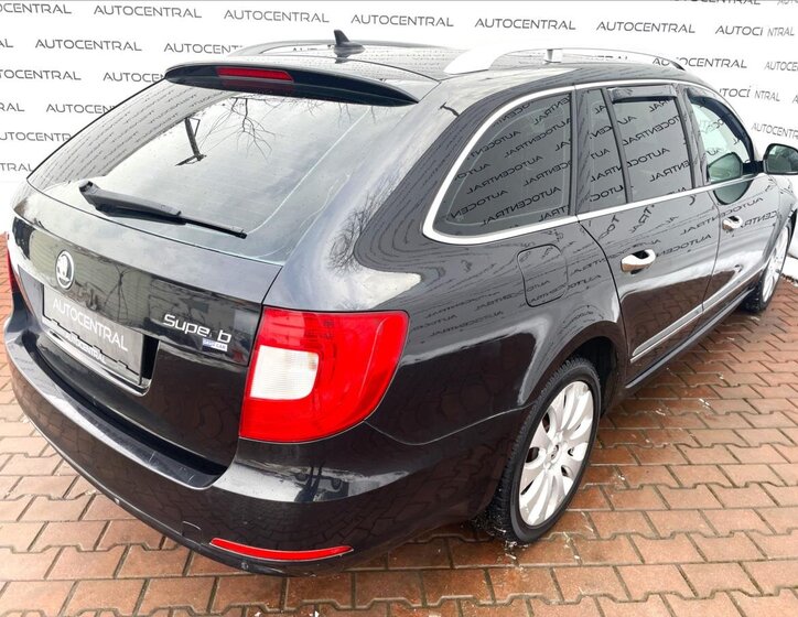 Škoda Superb Kombi 2,0 l 103 kw
