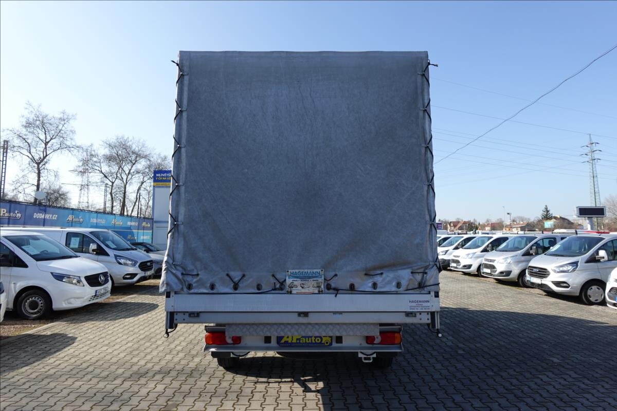 Peugeot Boxer Valník 2,2 l 121 kw