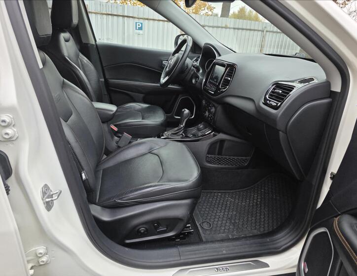 Jeep Compass 30
