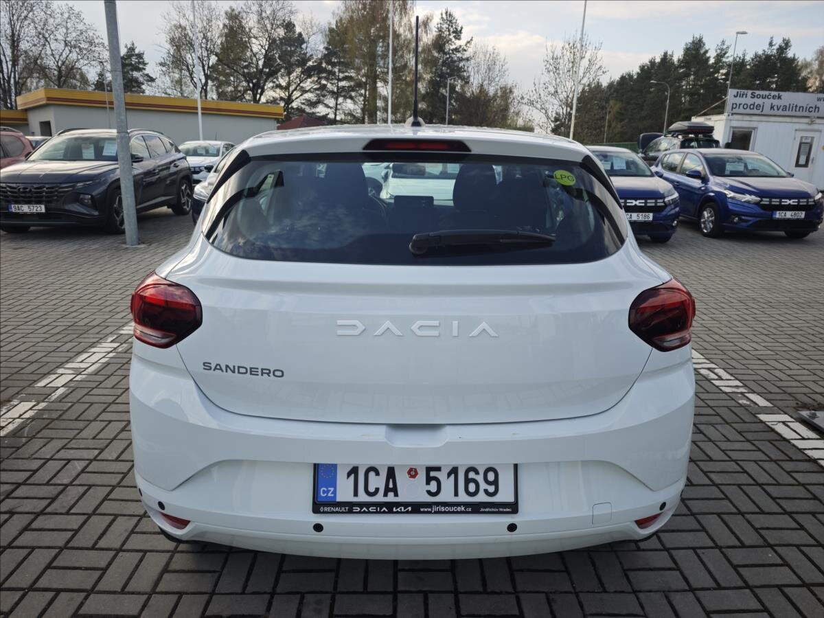 Dacia Sandero Hatchback 999,0 67 kw