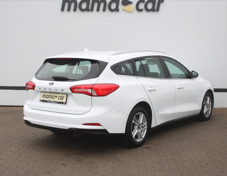 Ford Focus Kombi 999,0 74 kw