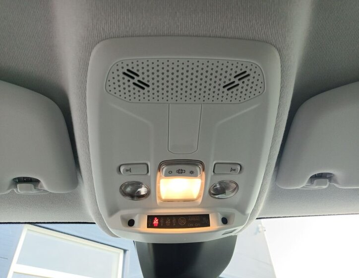 Peugeot 208 Hatchback 1,2 l 55 kw