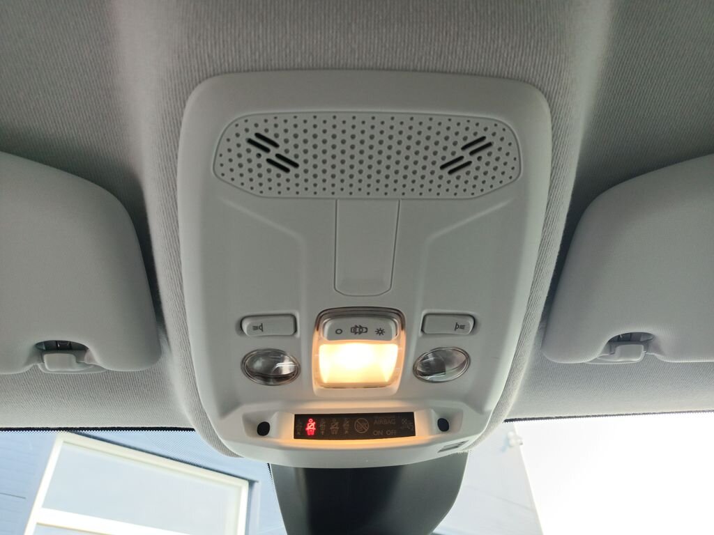 Peugeot 208 Hatchback 1,2 l 55 kw