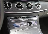 Mercedes-Benz Třídy E 30