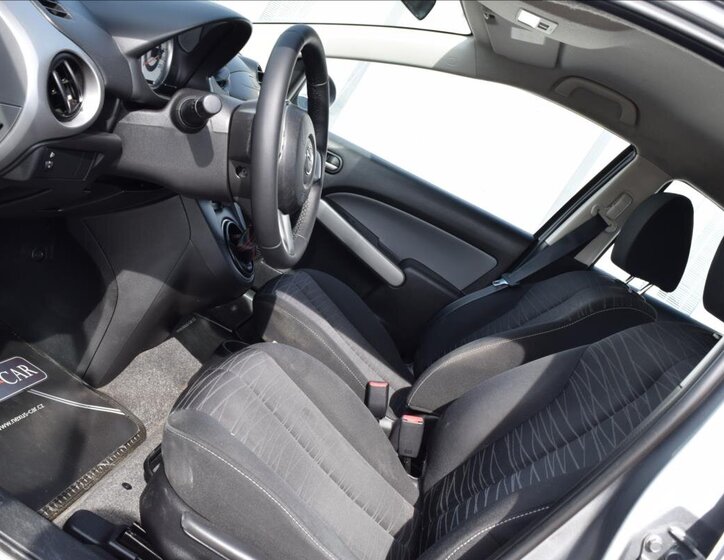 Mazda 2 Hatchback 1,3 l 55 kw