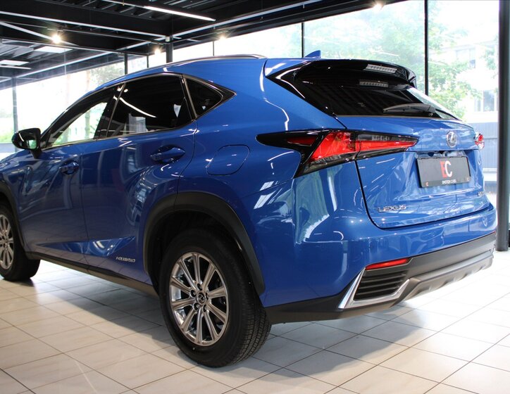 Lexus NX 300h SUV 2,5 l 145 kw