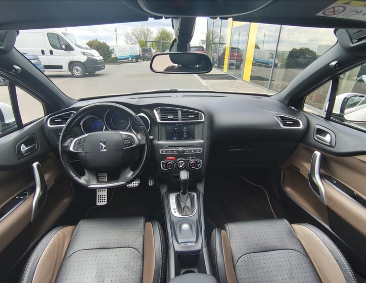 DS Automobiles DS4 Hatchback 2,0 l 133 kw