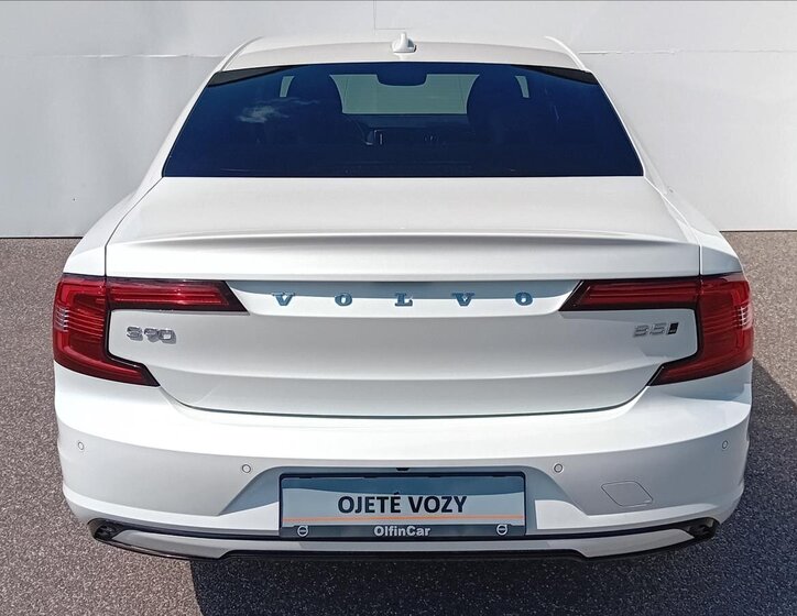 Volvo S90 Sedan 2,0 l 173 kw