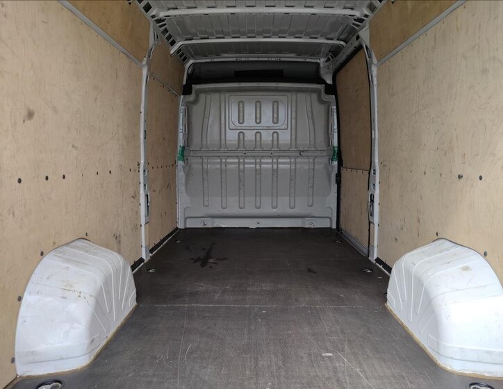 Opel Movano Skříň 2,2 l 121 kw