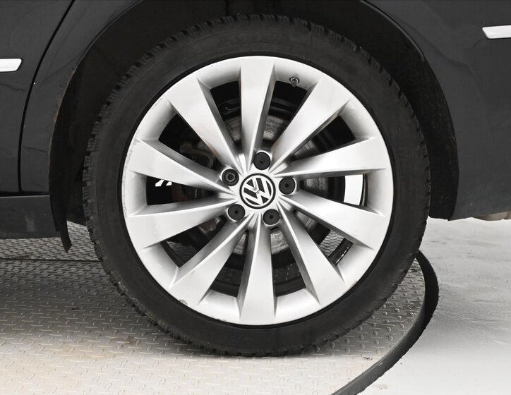 Volkswagen Passat CC Sedan 2,0 l 147 kw