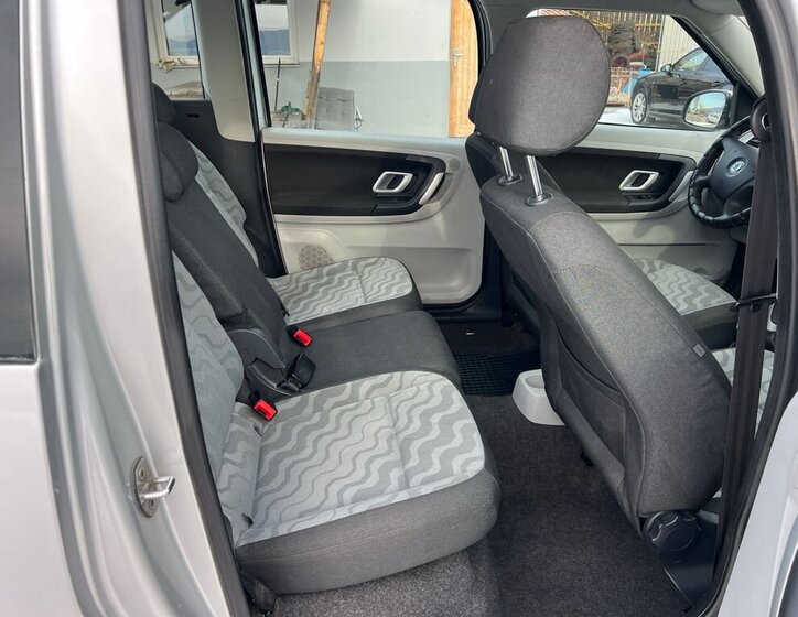 Škoda Roomster 9