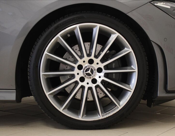 Mercedes-Benz CLA 32