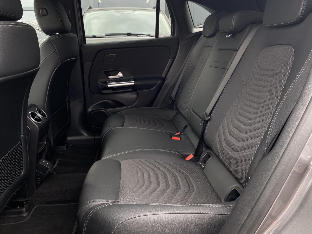 Mercedes-Benz EQA SUV / Terénní 0,0 140 kw