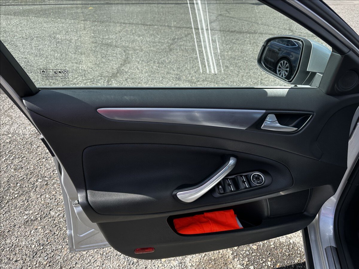 Ford Mondeo Kombi 2,0 l 103 kw