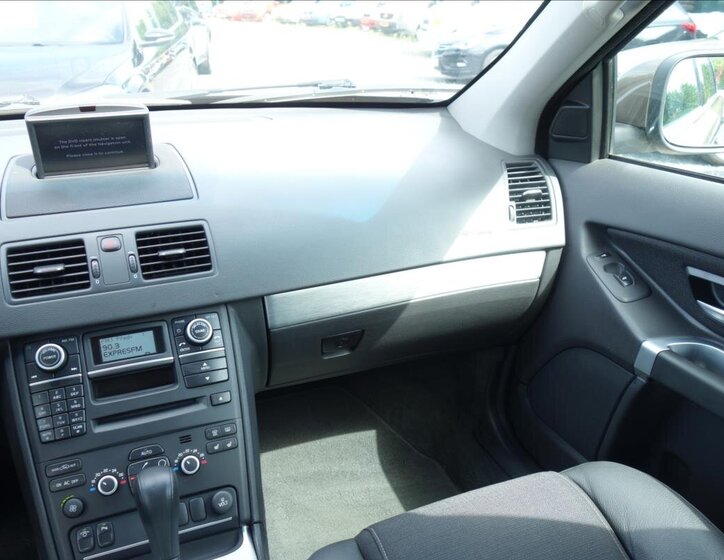 Volvo XC90 SUV 2,4 l 147 kw